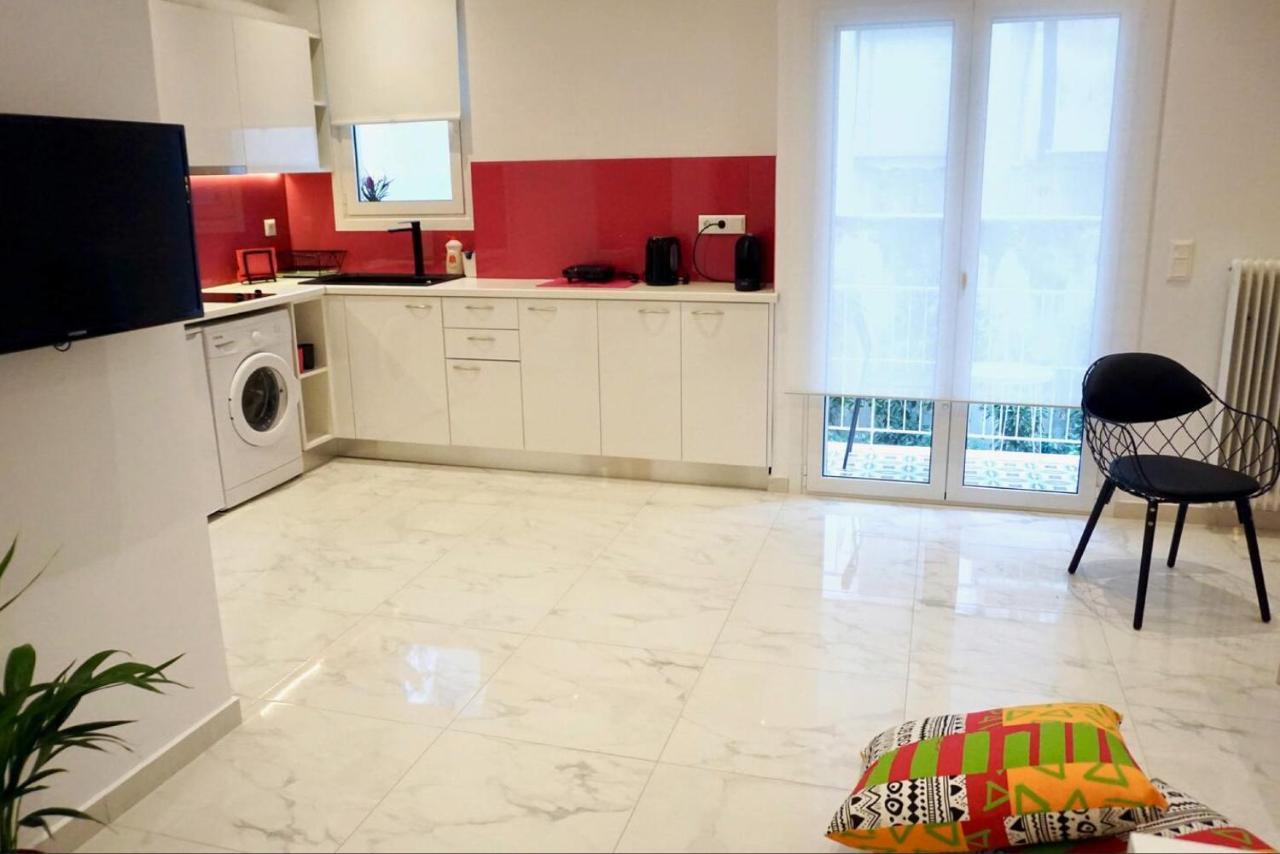 Cozy Apartment In The Center Of Atena Exterior foto