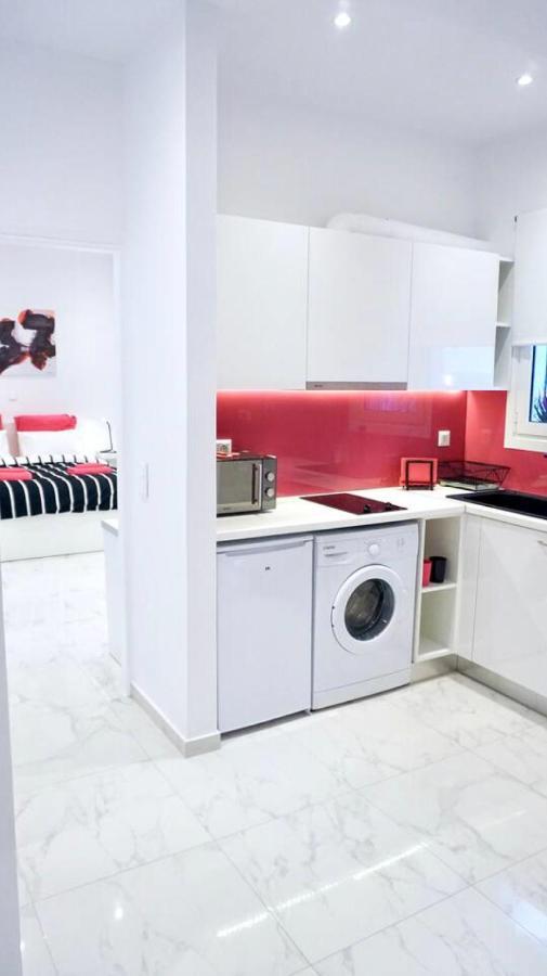 Cozy Apartment In The Center Of Atena Exterior foto